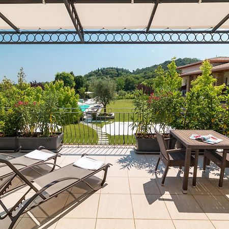 Agriturismo Corte Aurea ديسينسانو ديل غاردا المظهر الخارجي الصورة