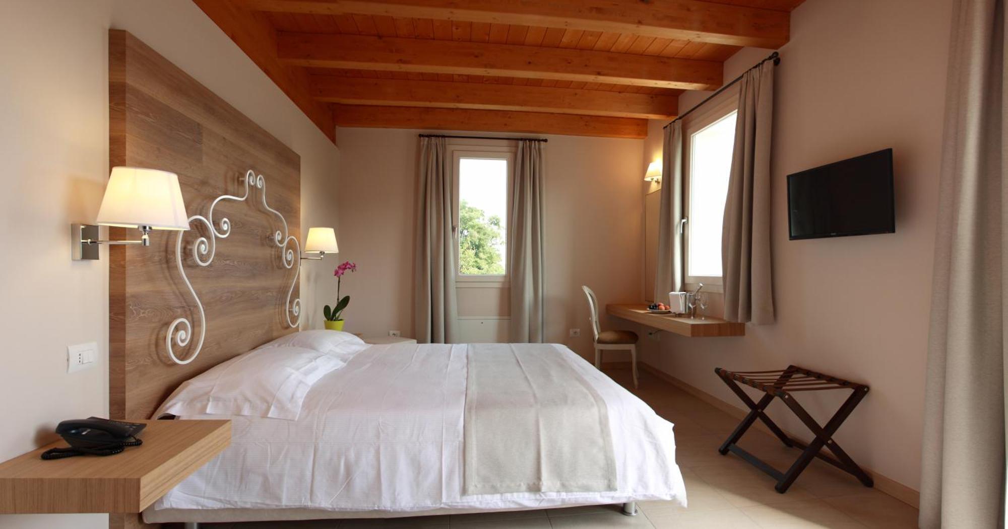 Agriturismo Corte Aurea ديسينسانو ديل غاردا المظهر الخارجي الصورة