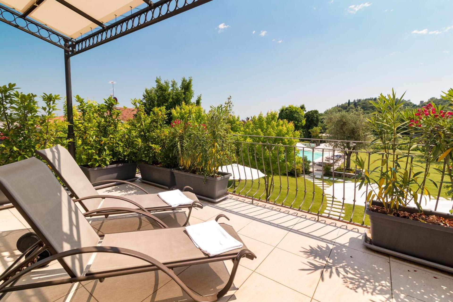Agriturismo Corte Aurea ديسينسانو ديل غاردا المظهر الخارجي الصورة
