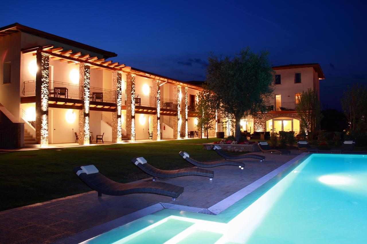 Agriturismo Corte Aurea ديسينسانو ديل غاردا المظهر الخارجي الصورة
