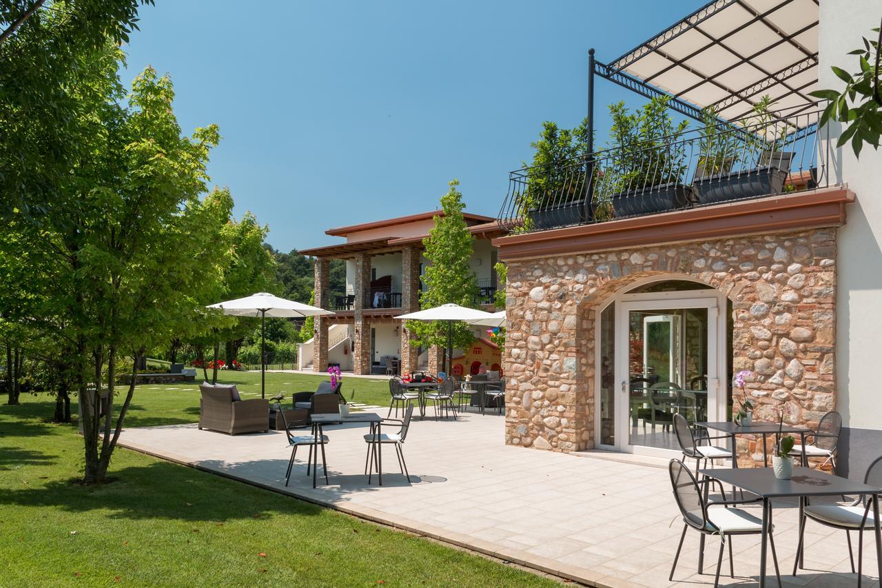 Agriturismo Corte Aurea ديسينسانو ديل غاردا المظهر الخارجي الصورة